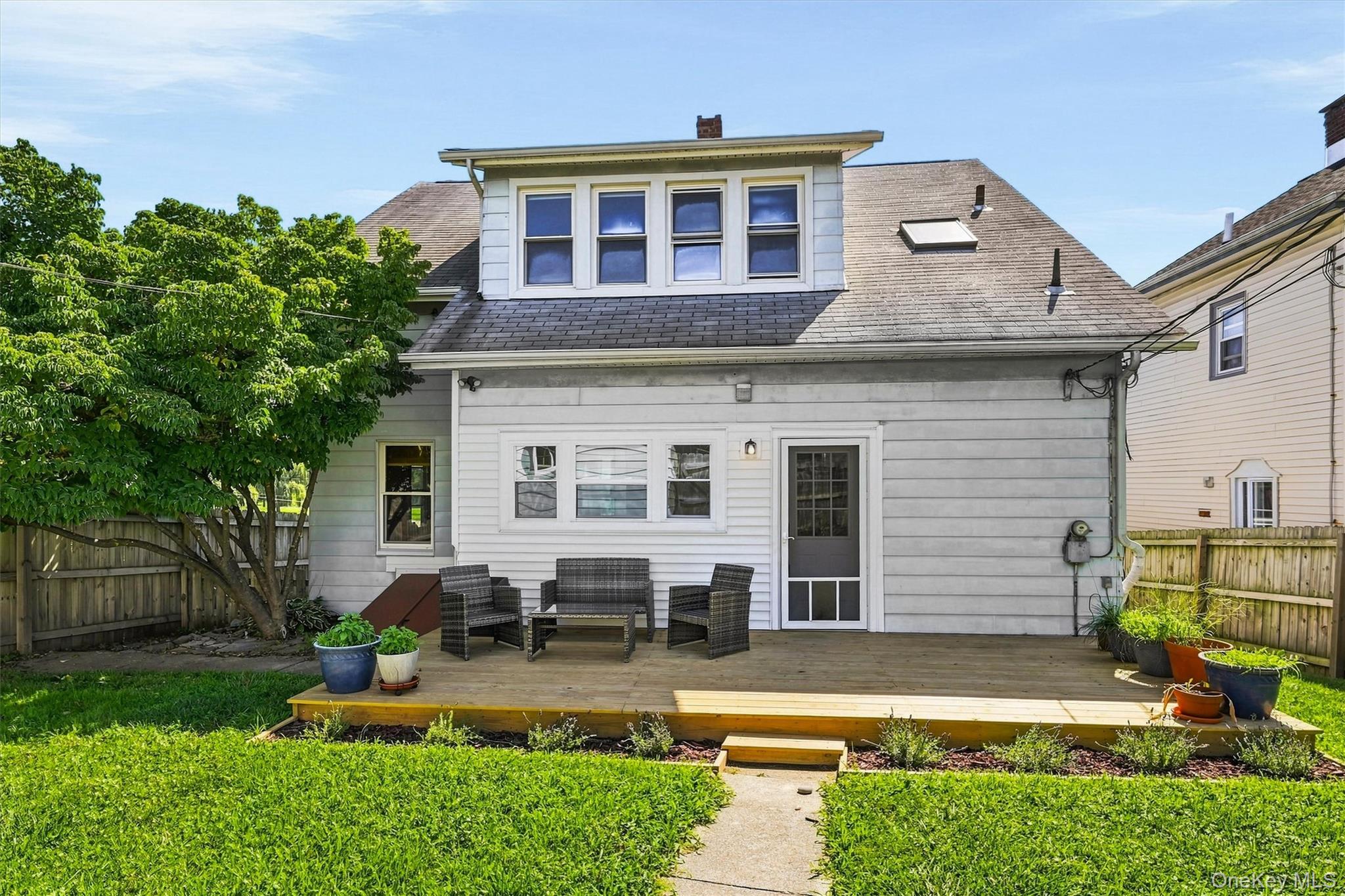 97 Robinson Avenue Property Photo 41