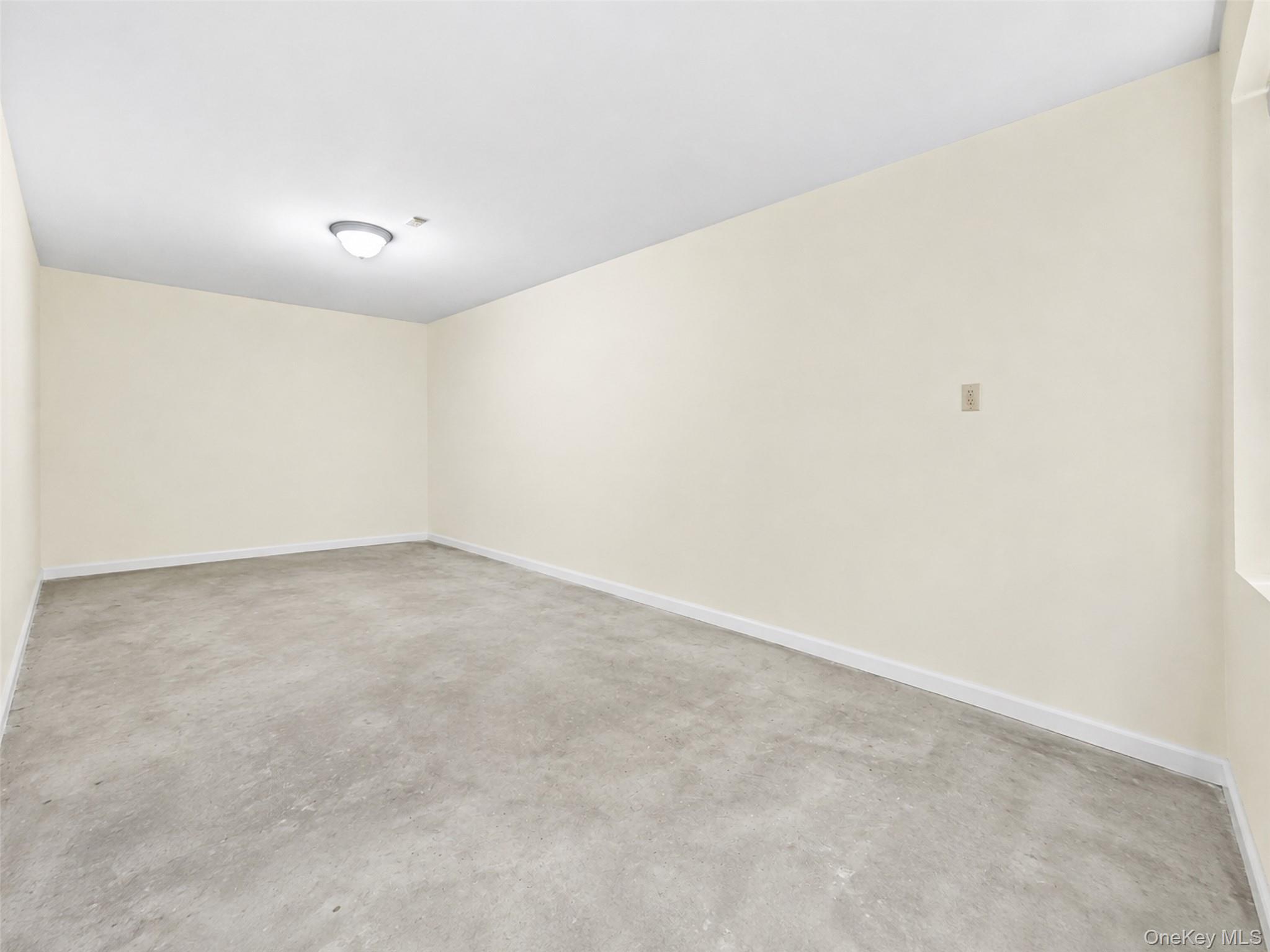 58-11 183rd Street Property Photo 32