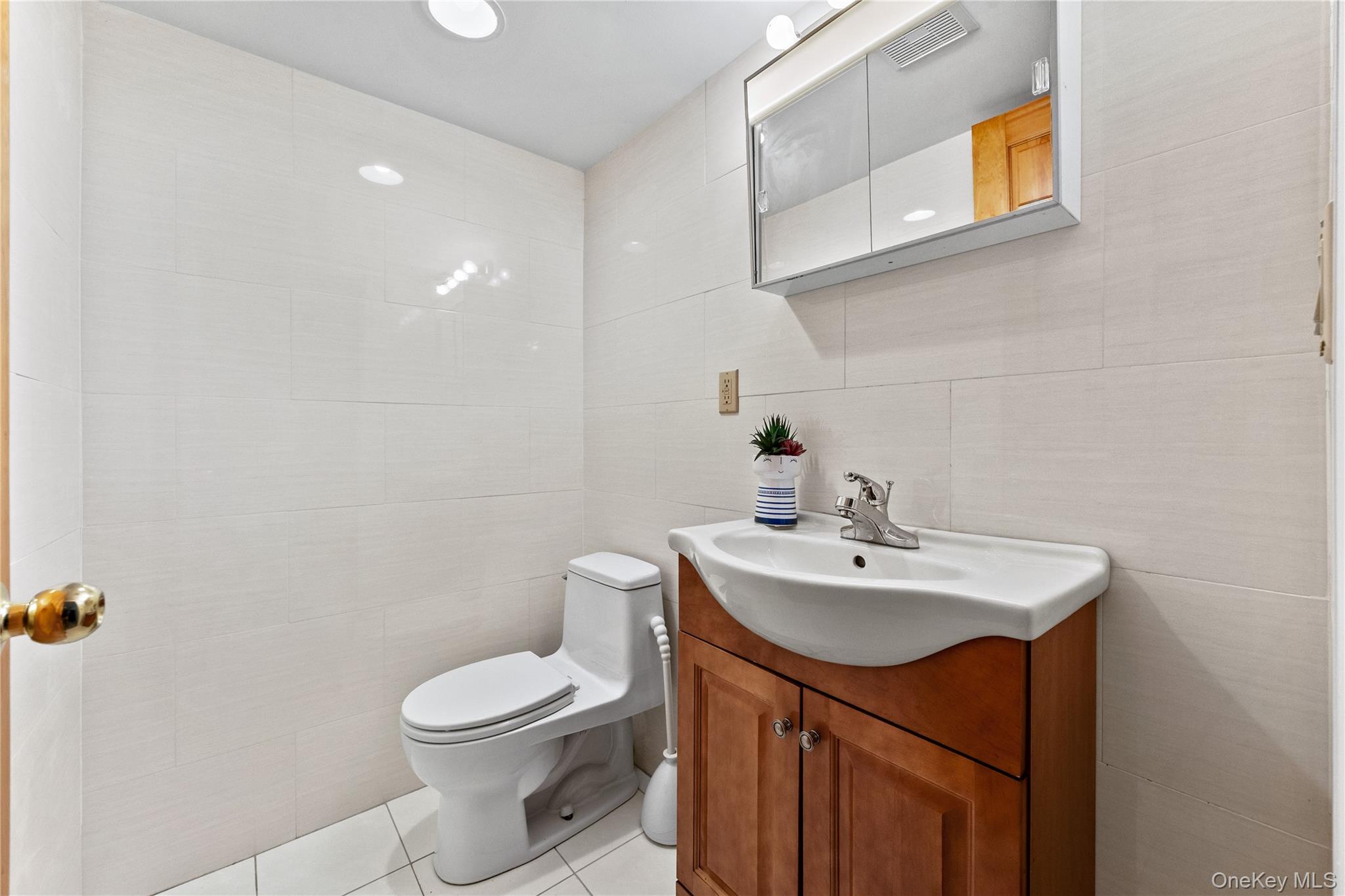 58-11 183rd Street Property Photo 34