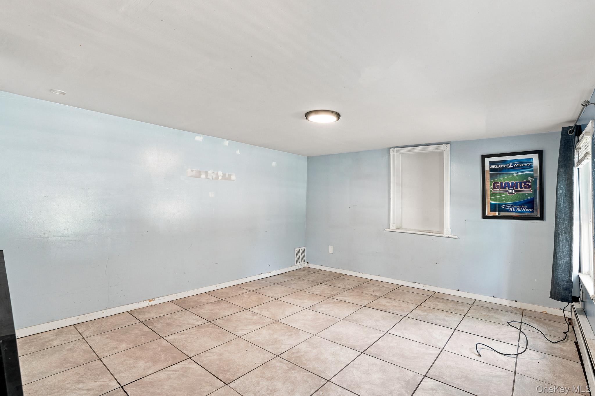 55 E Main Street Property Photo 4