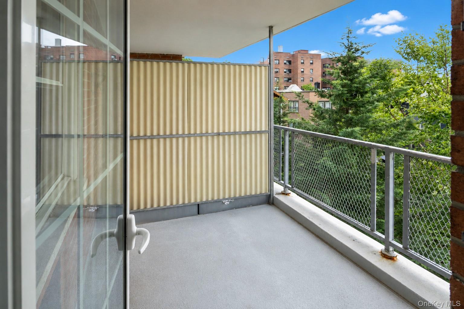 636 N Terrace Avenue 3-e Property Photo 6