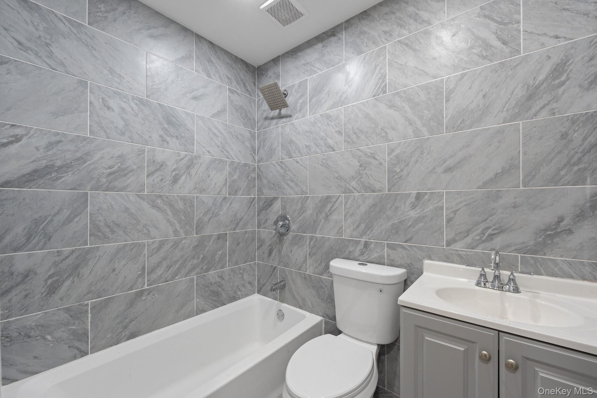 13526 219th Street Property Photo 8