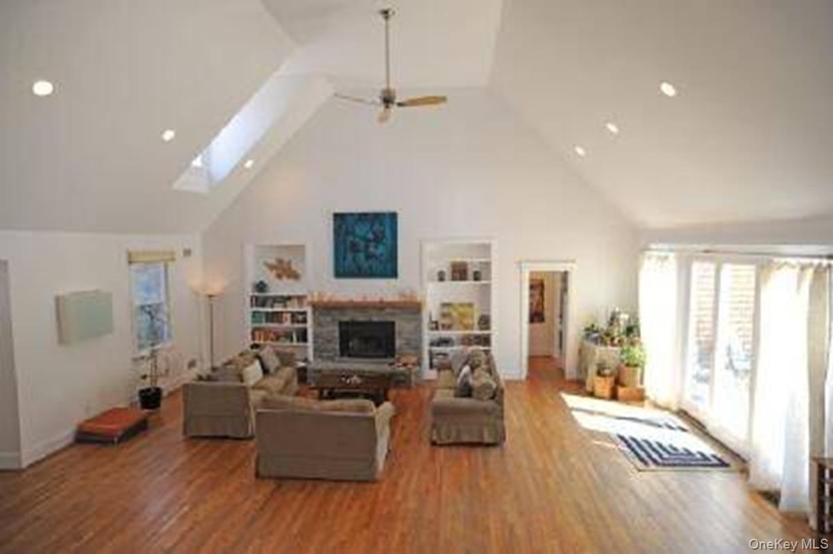 111 Merchants Path Property Photo 6