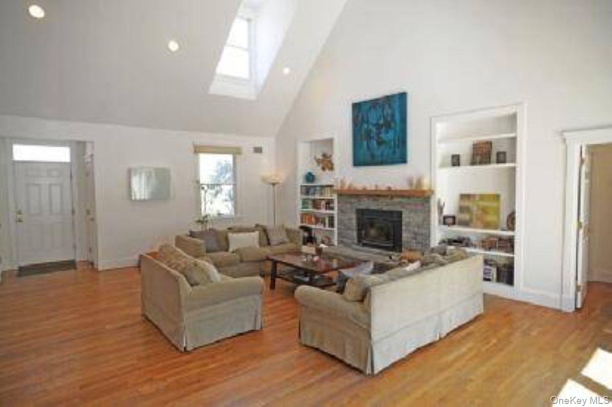 111 Merchants Path Property Photo 8