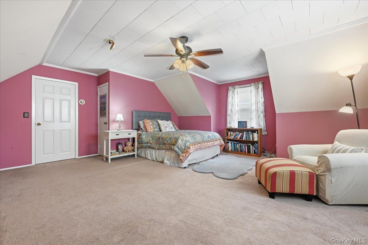 166 Beech Street Property Photo 22