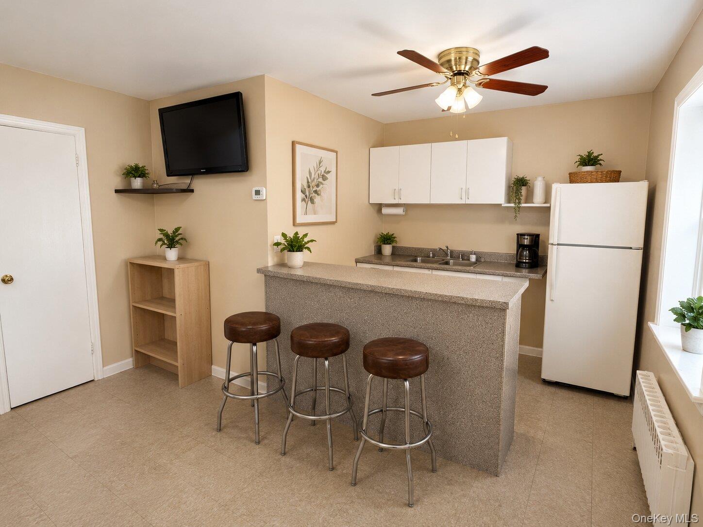 859 Midland Property Photo 2