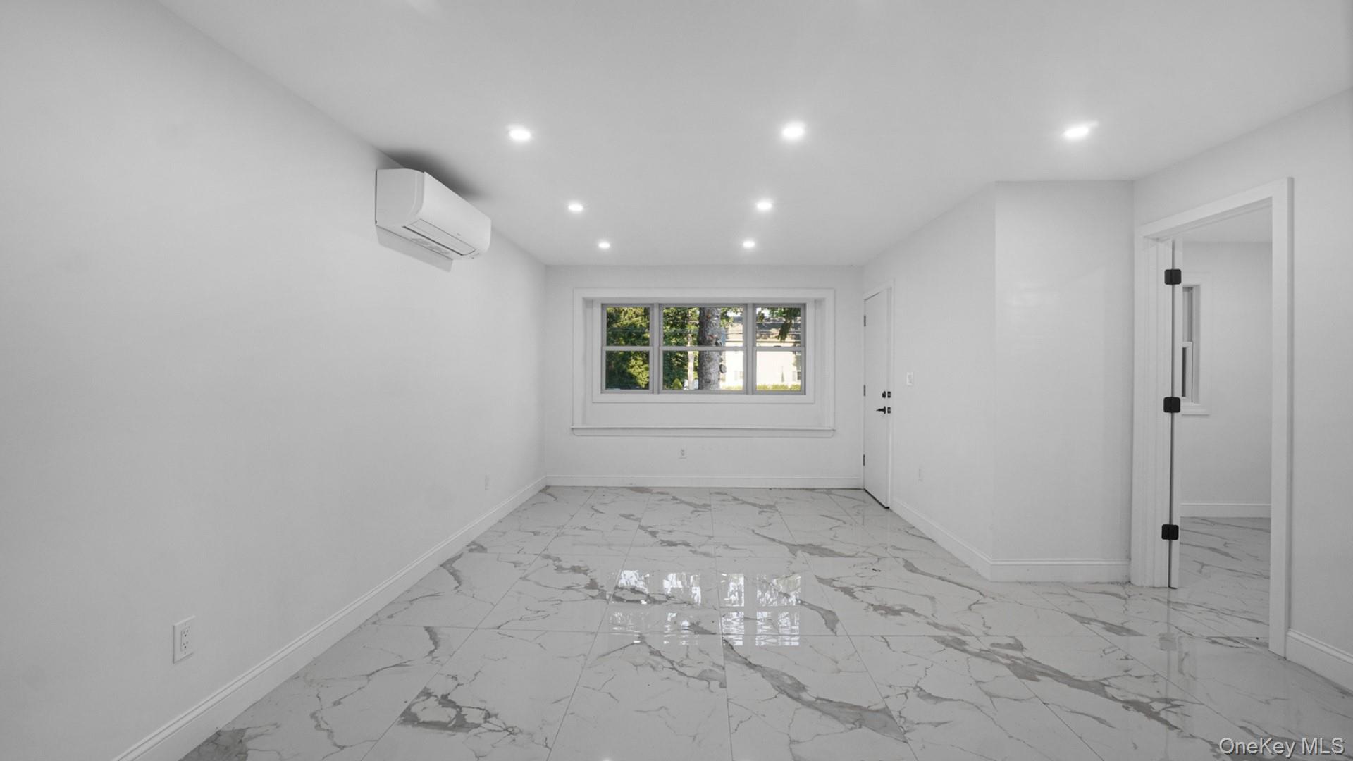 52 Crystal Beach Boulevard Property Photo 7