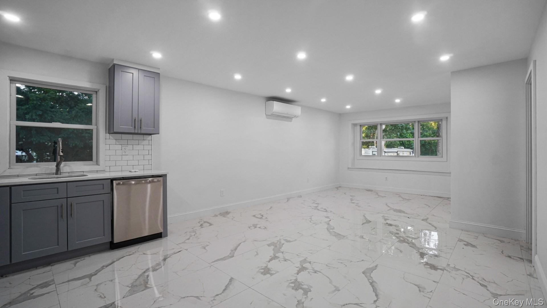 52 Crystal Beach Boulevard Property Photo 8