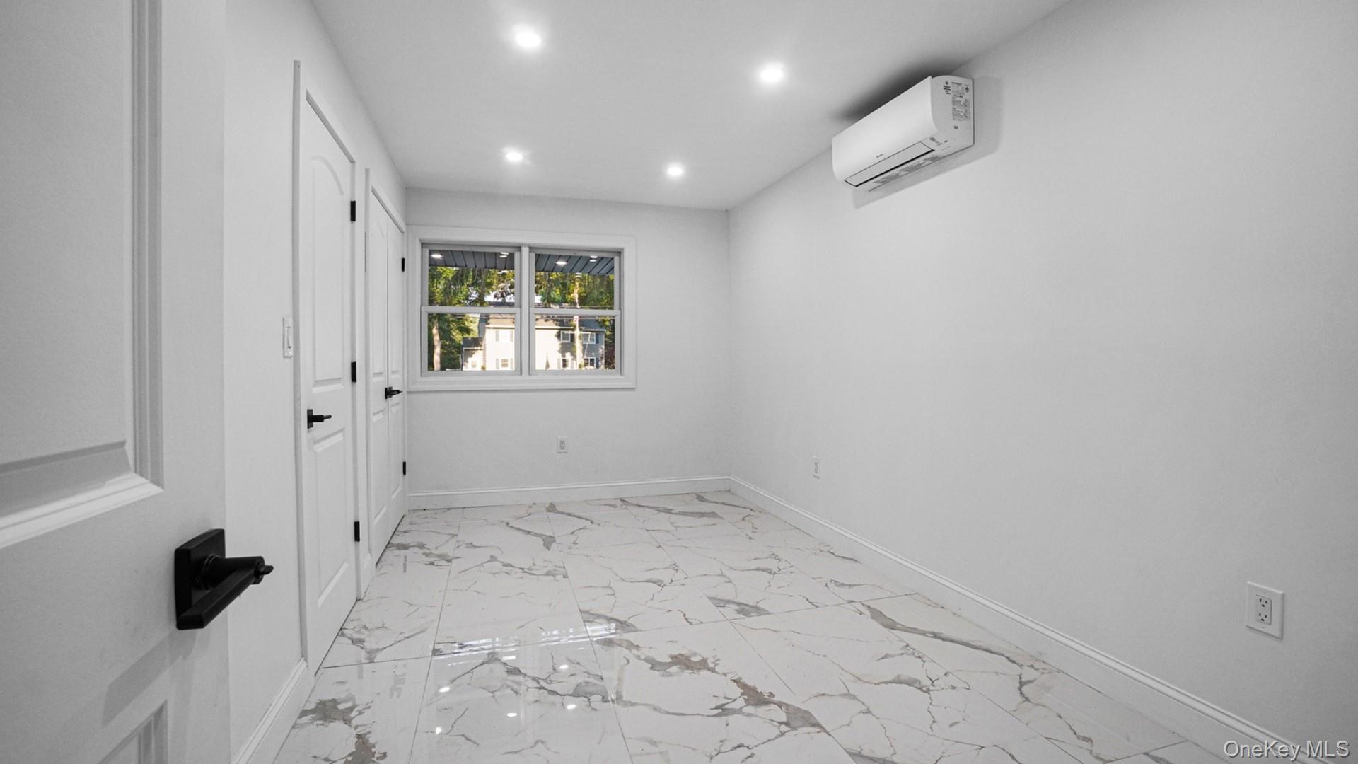 52 Crystal Beach Boulevard Property Photo 9
