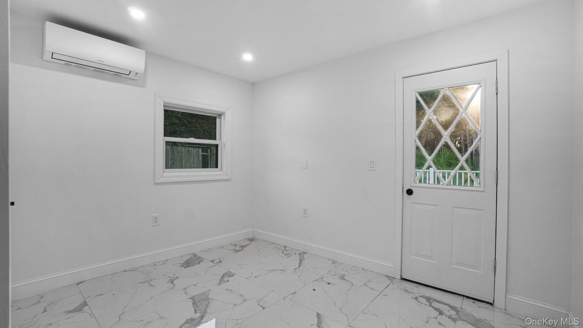 52 Crystal Beach Boulevard Property Photo 10