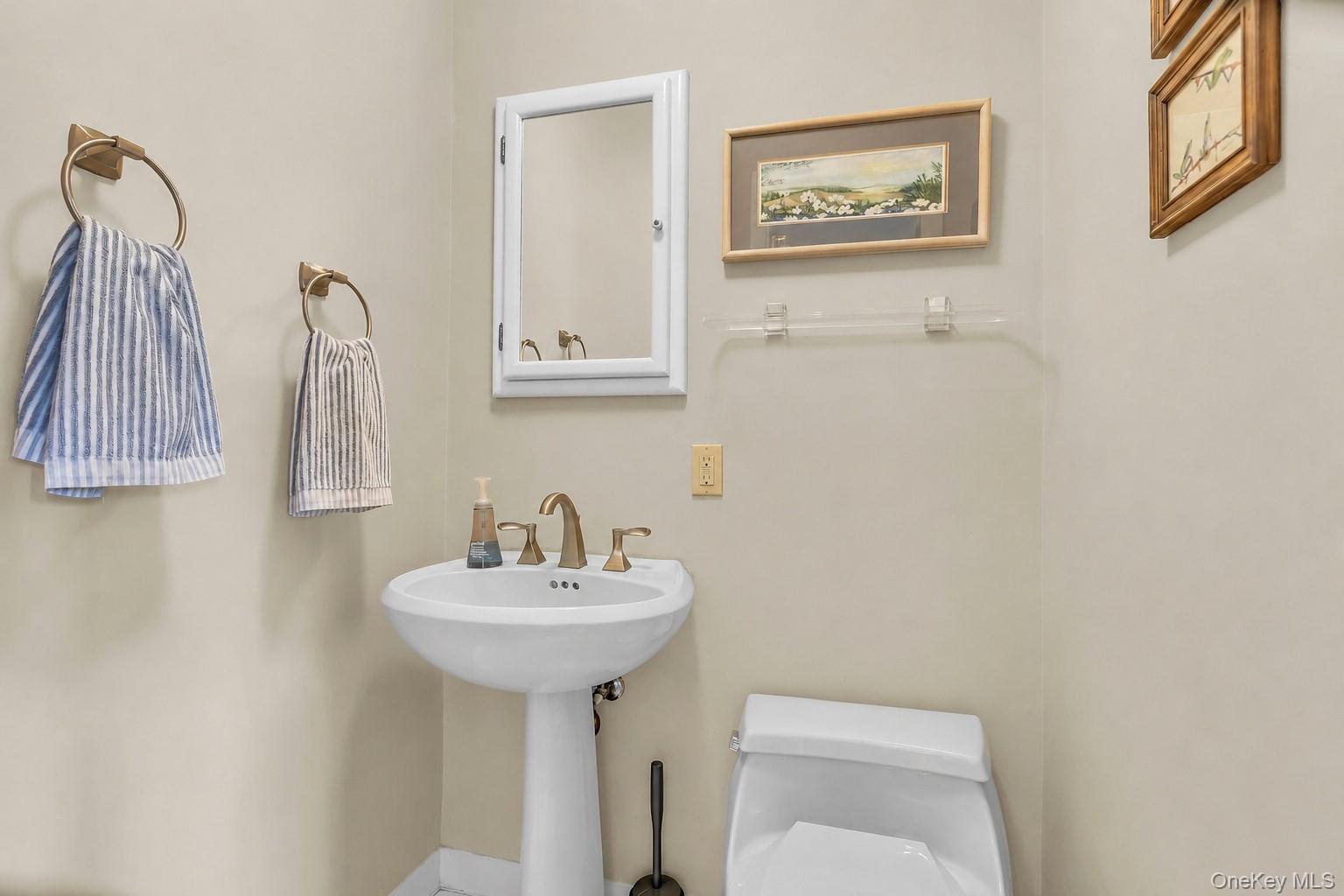 100 Middlesex Avenue Property Photo 20