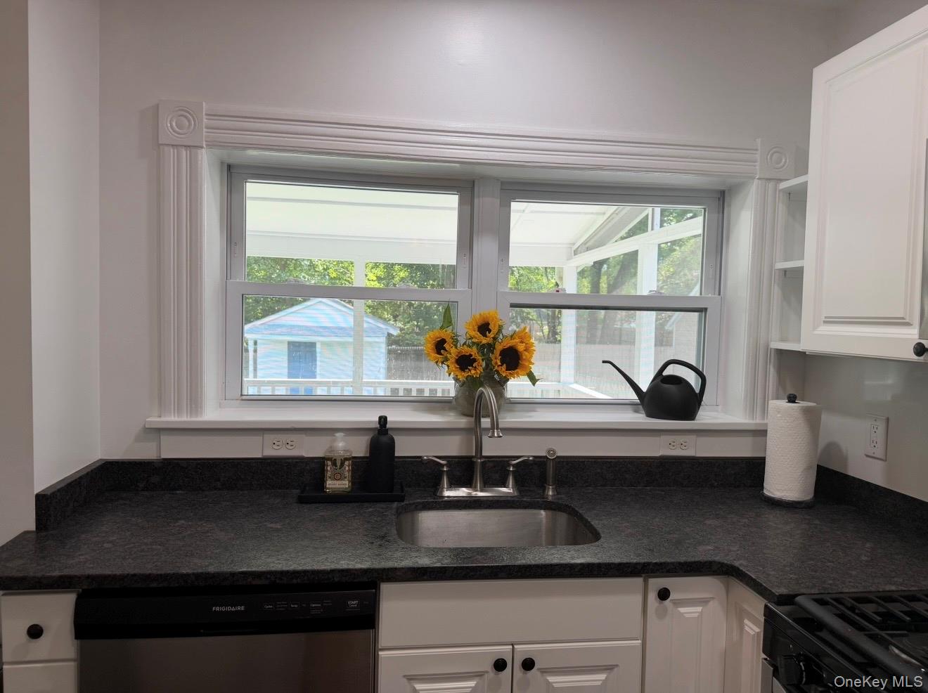 14 S Cedar Street Property Photo 8