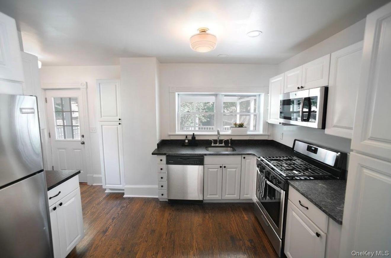 14 S Cedar Street Property Photo 9