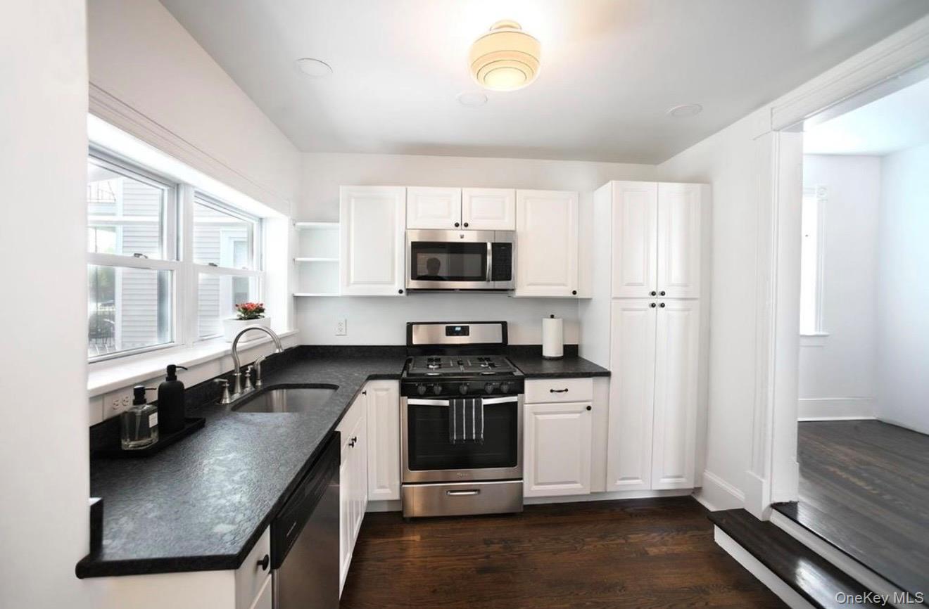 14 S Cedar Street Property Photo 10