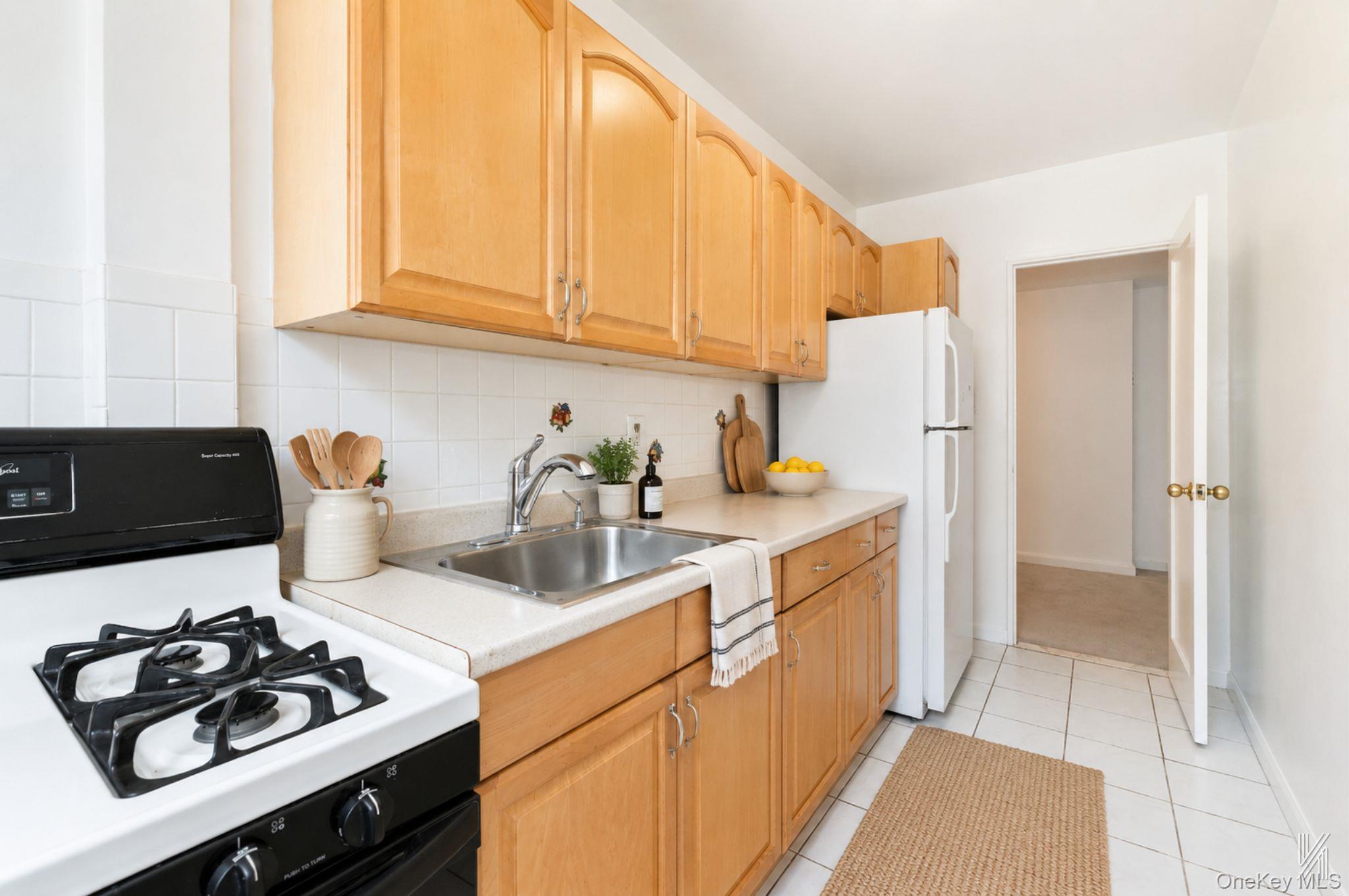 39-65 51st Street 4b Property Photo 7