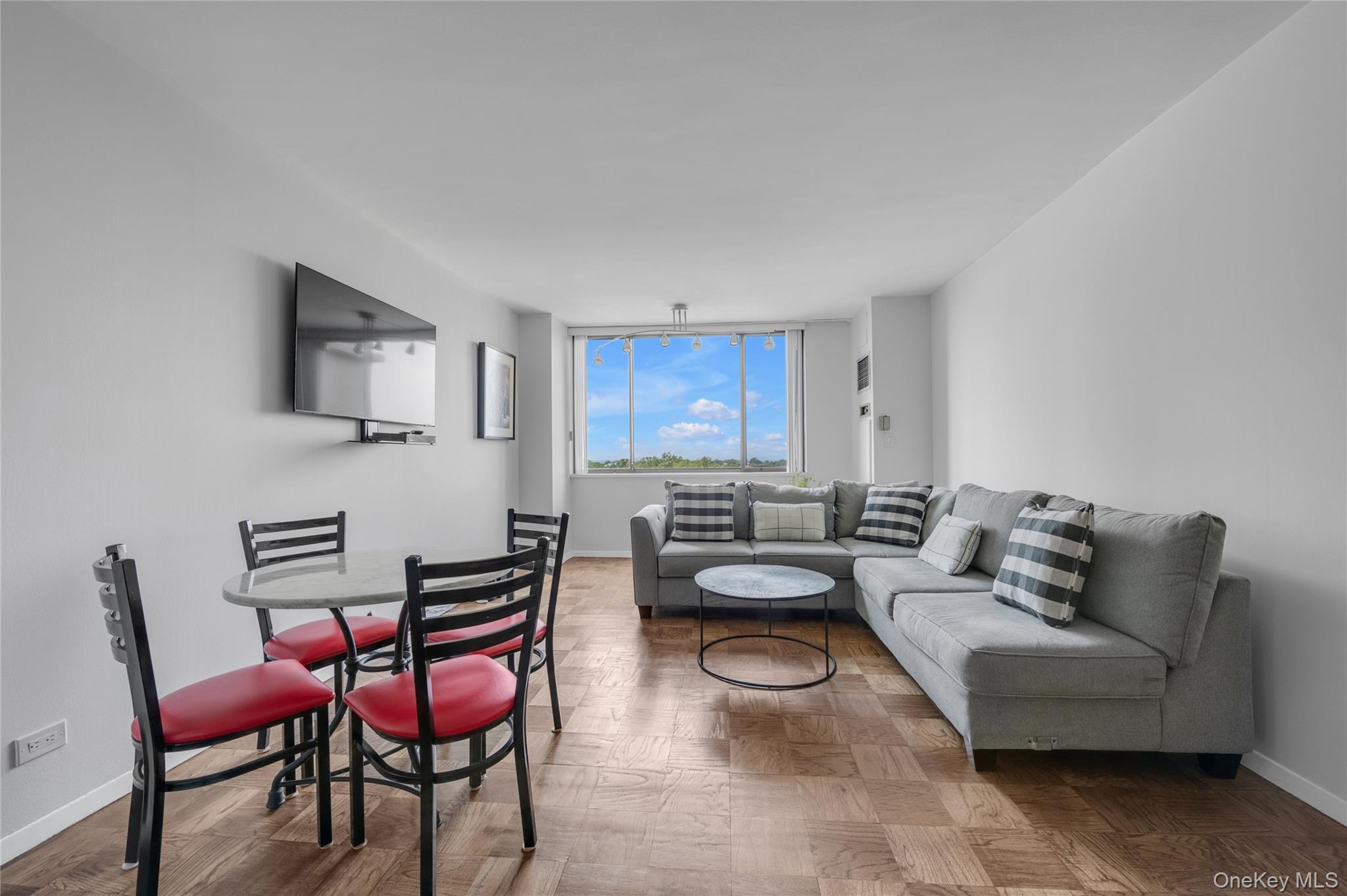 271-10 Grand Central Parkway 9f Property Photo 2