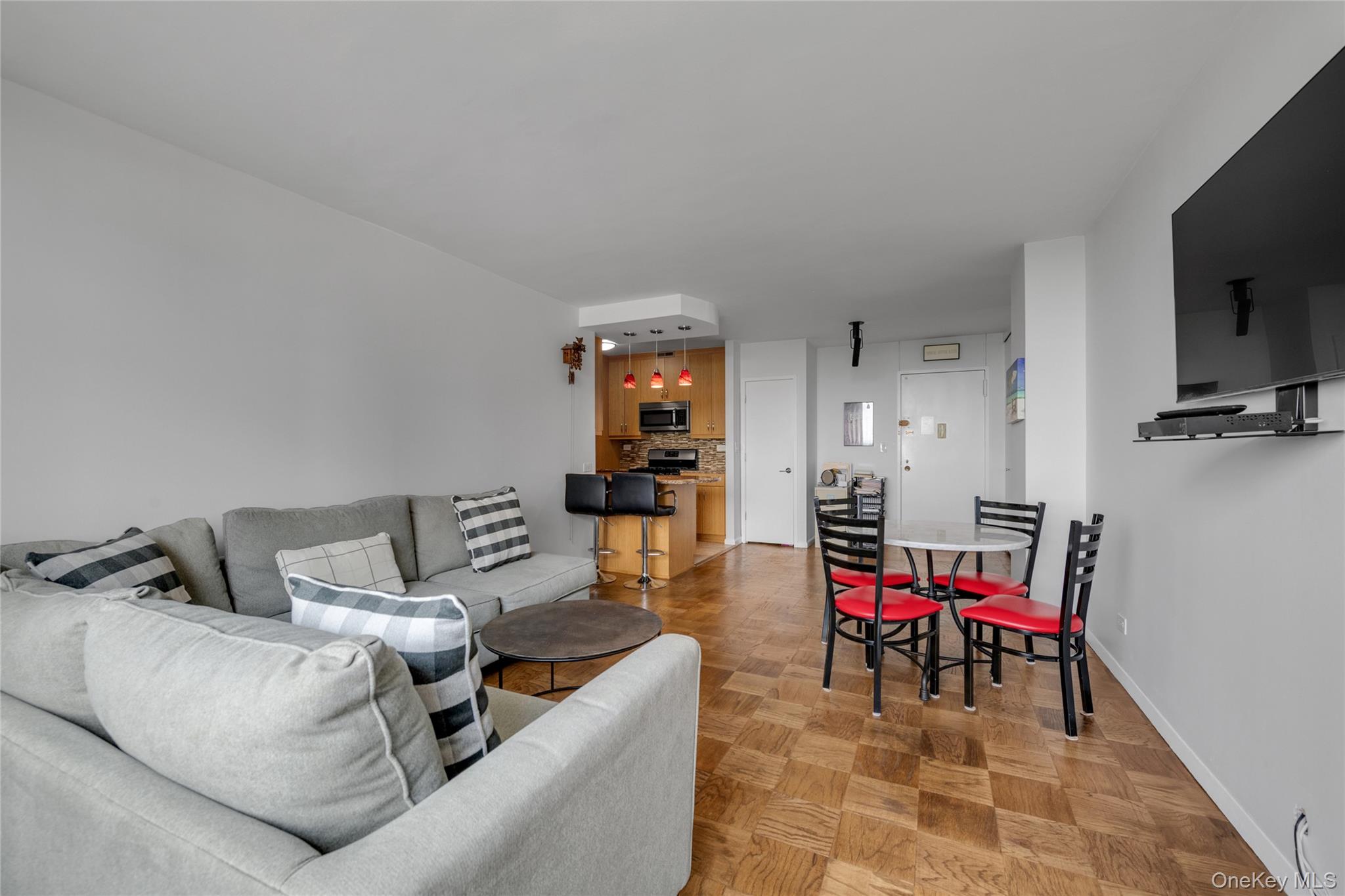 271-10 Grand Central Parkway 9f Property Photo 3