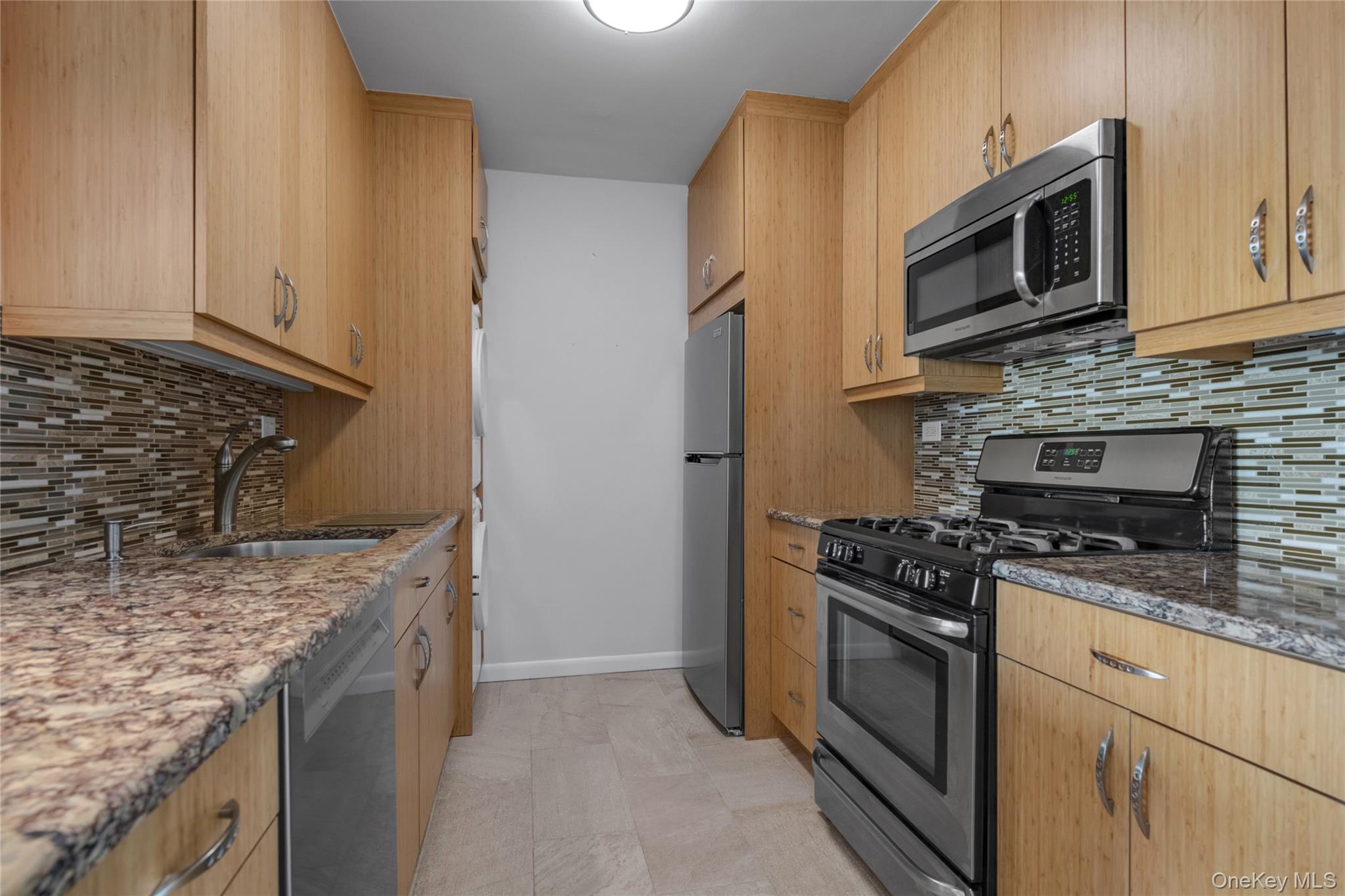 271-10 Grand Central Parkway 9f Property Photo 6