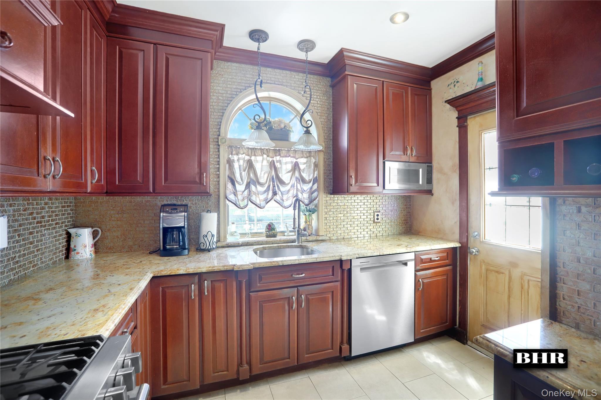 4511 Bedford Avenue Property Photo 8