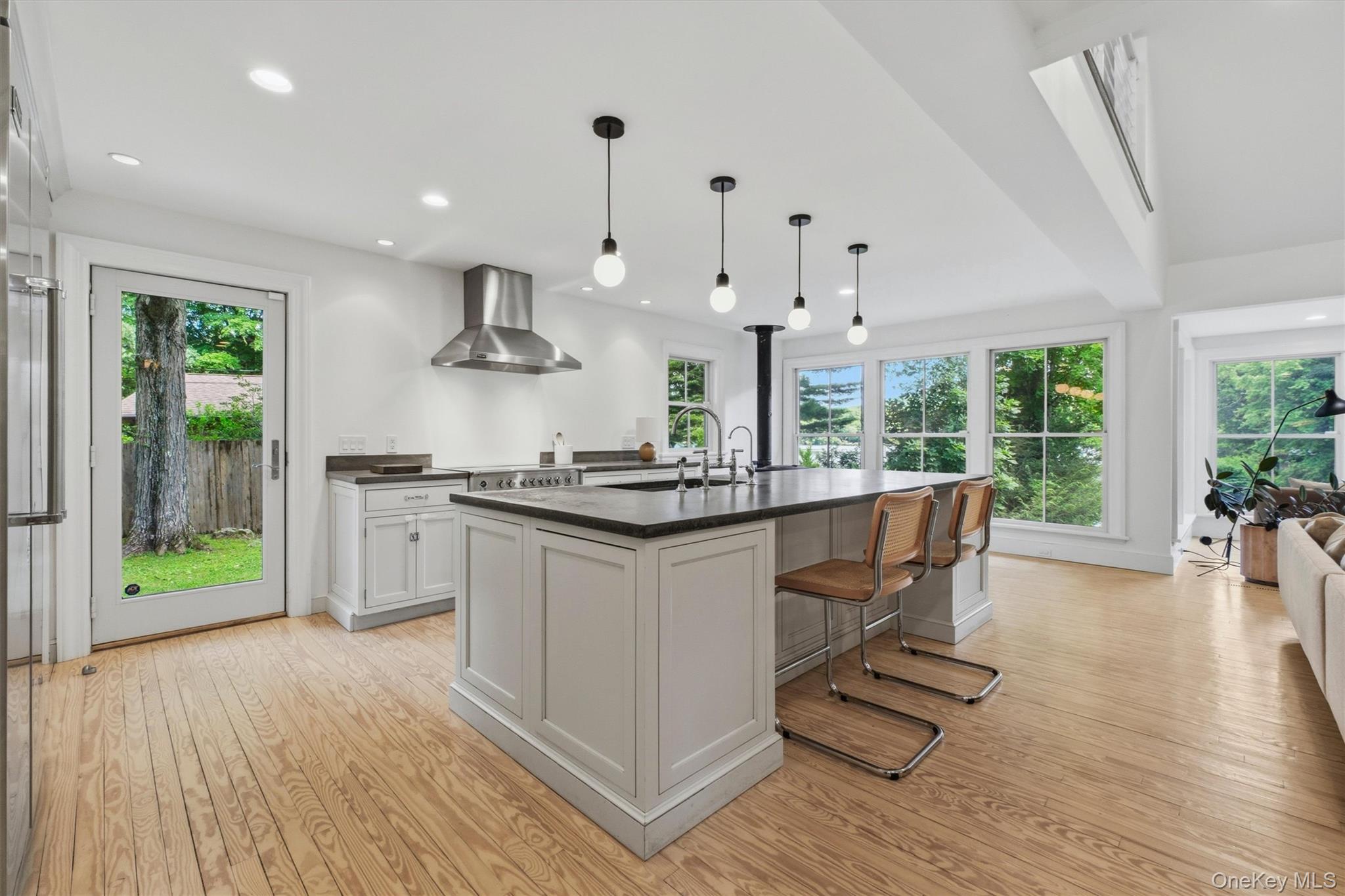 174 Lake Shore Road Property Photo 3