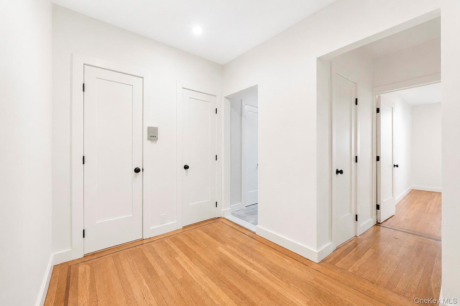 2925 Matthews Avenue 2h Property Photo 5