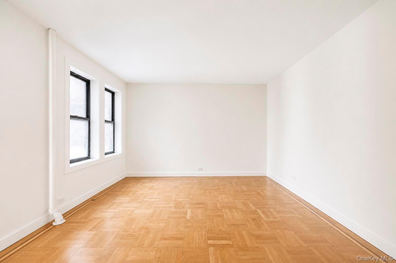 2925 Matthews Avenue 2h Property Photo 10