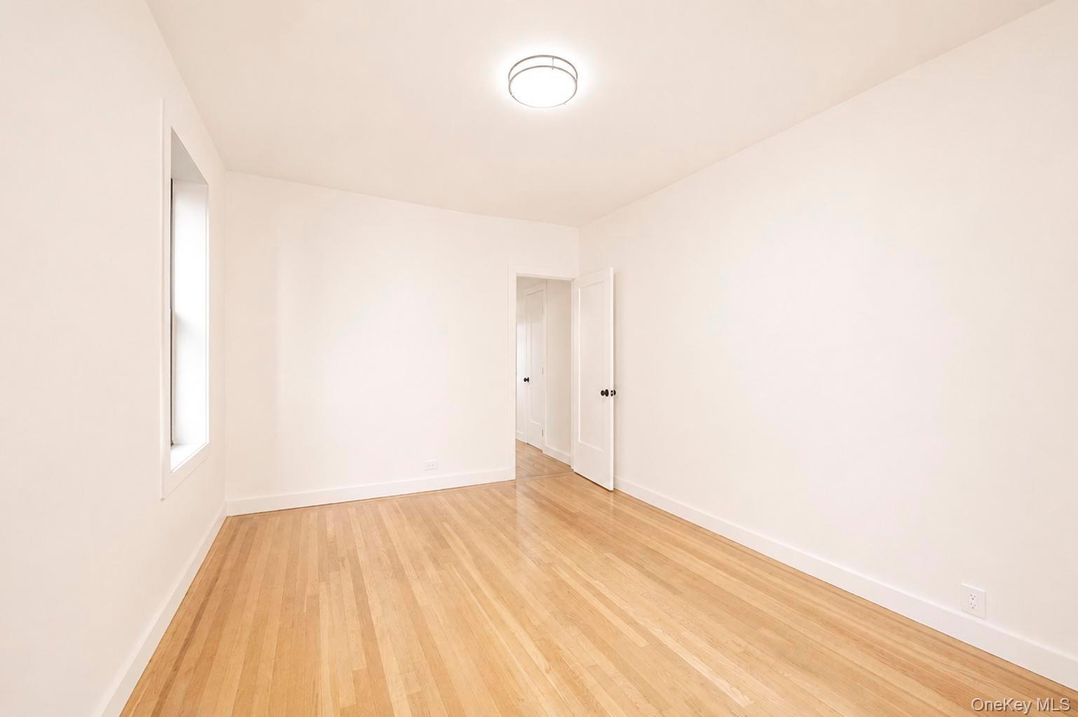 2925 Matthews Avenue 2h Property Photo 18