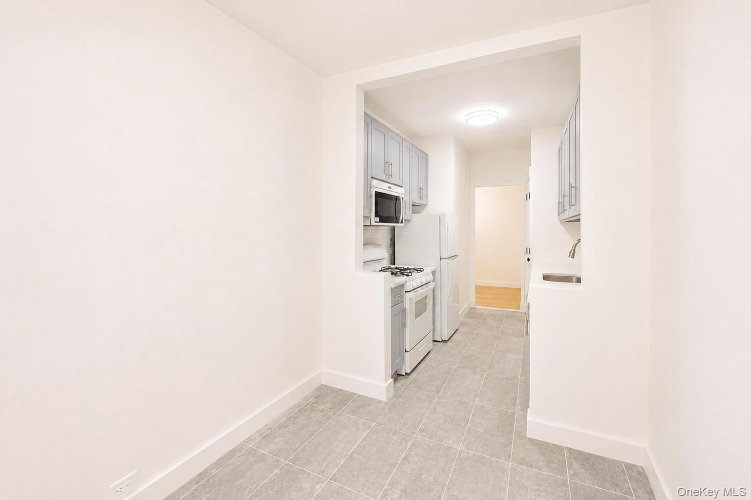2925 Matthews Avenue 2h Property Photo 19