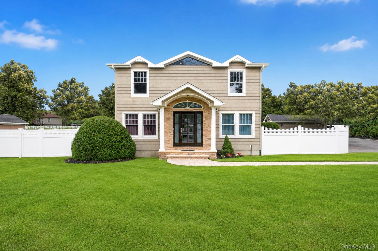 2553 Motor Parkway Property Photo 1