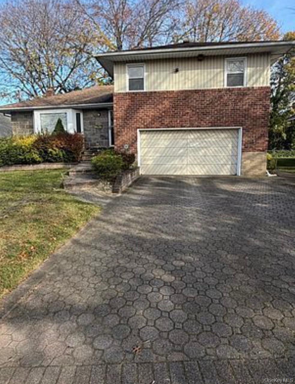 1279 Forest Avenue Property Photo 1