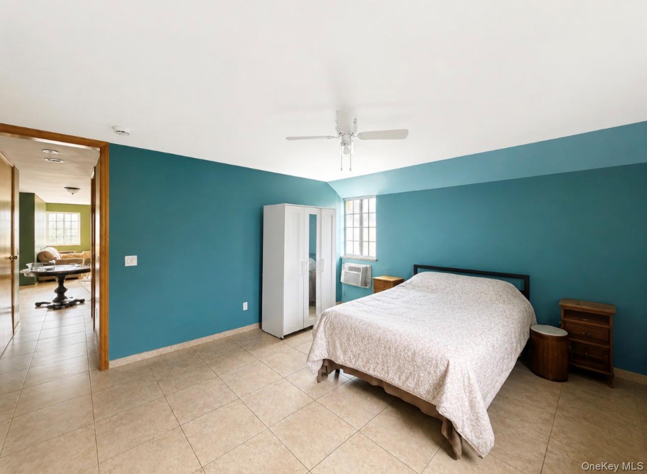 1535 153rd Place Property Photo 4