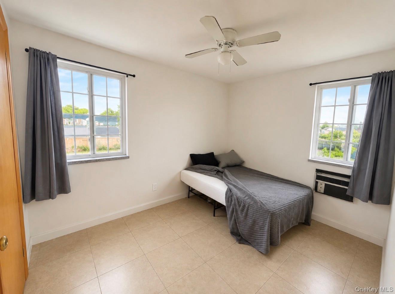 1535 153rd Place Property Photo 7