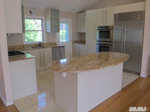 5 Elm Street Property Photo 6