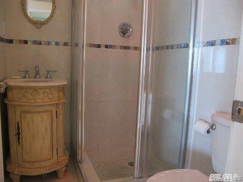 5 Elm Street Property Photo 8