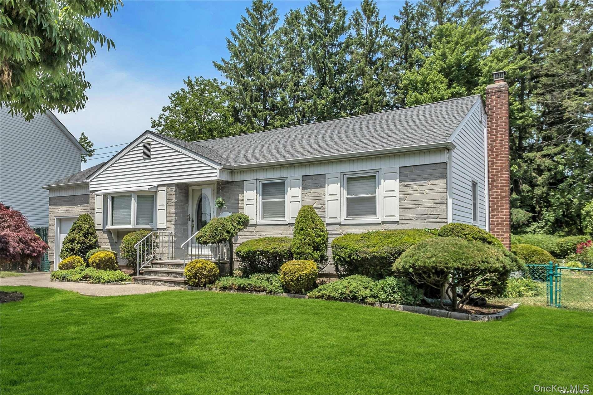 83 Knickerbocker Road Property Photo 2