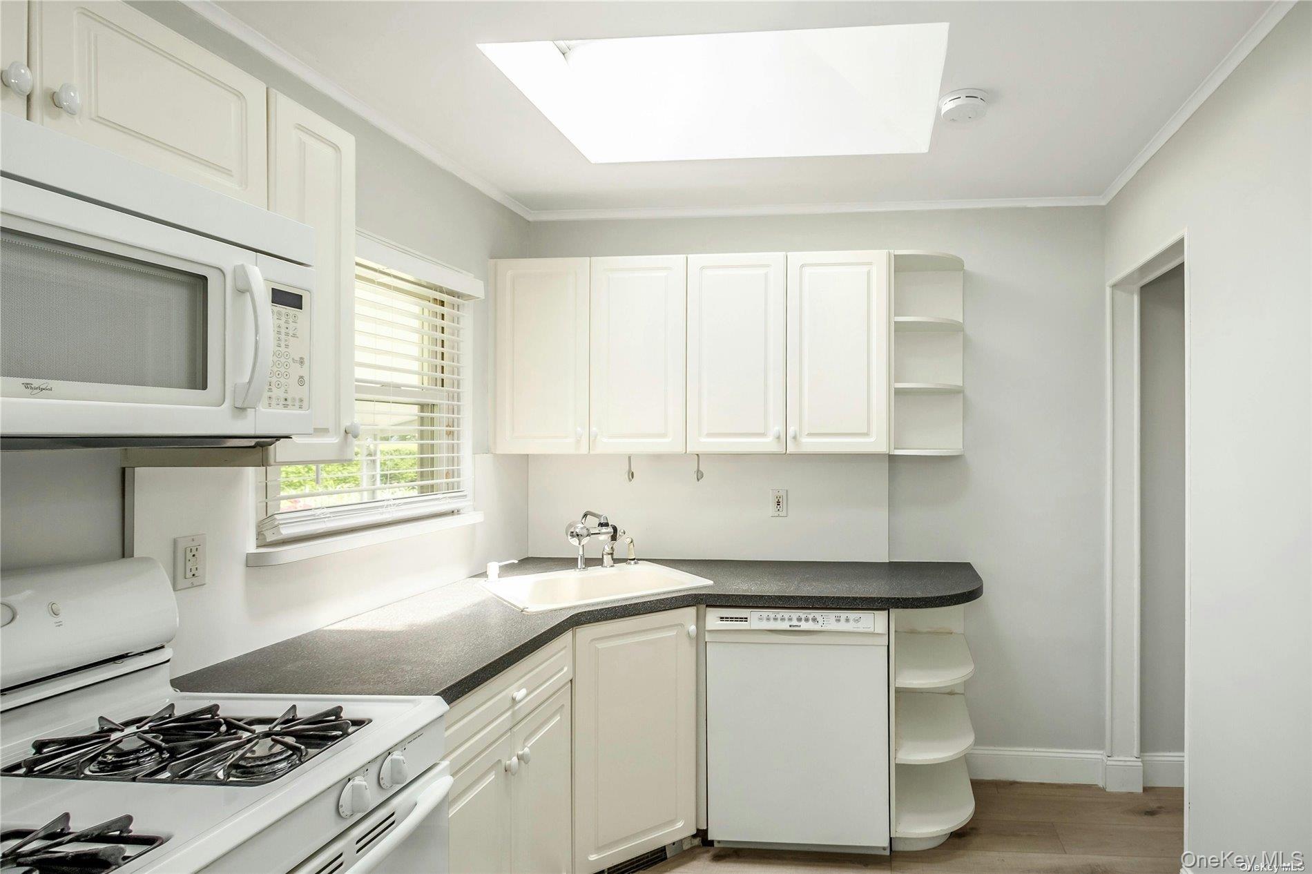 83 Knickerbocker Road Property Photo 11