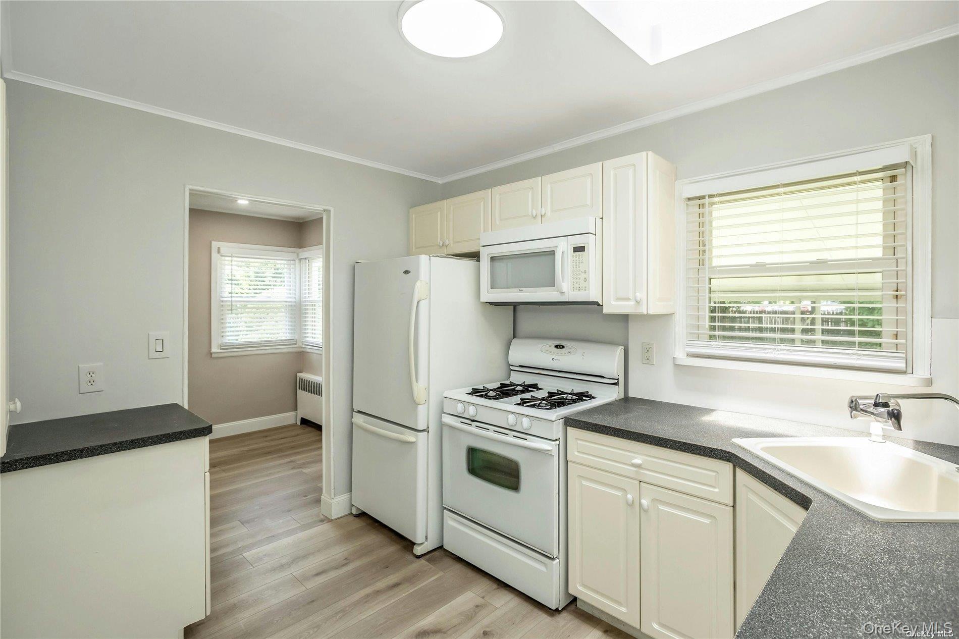 83 Knickerbocker Road Property Photo 12