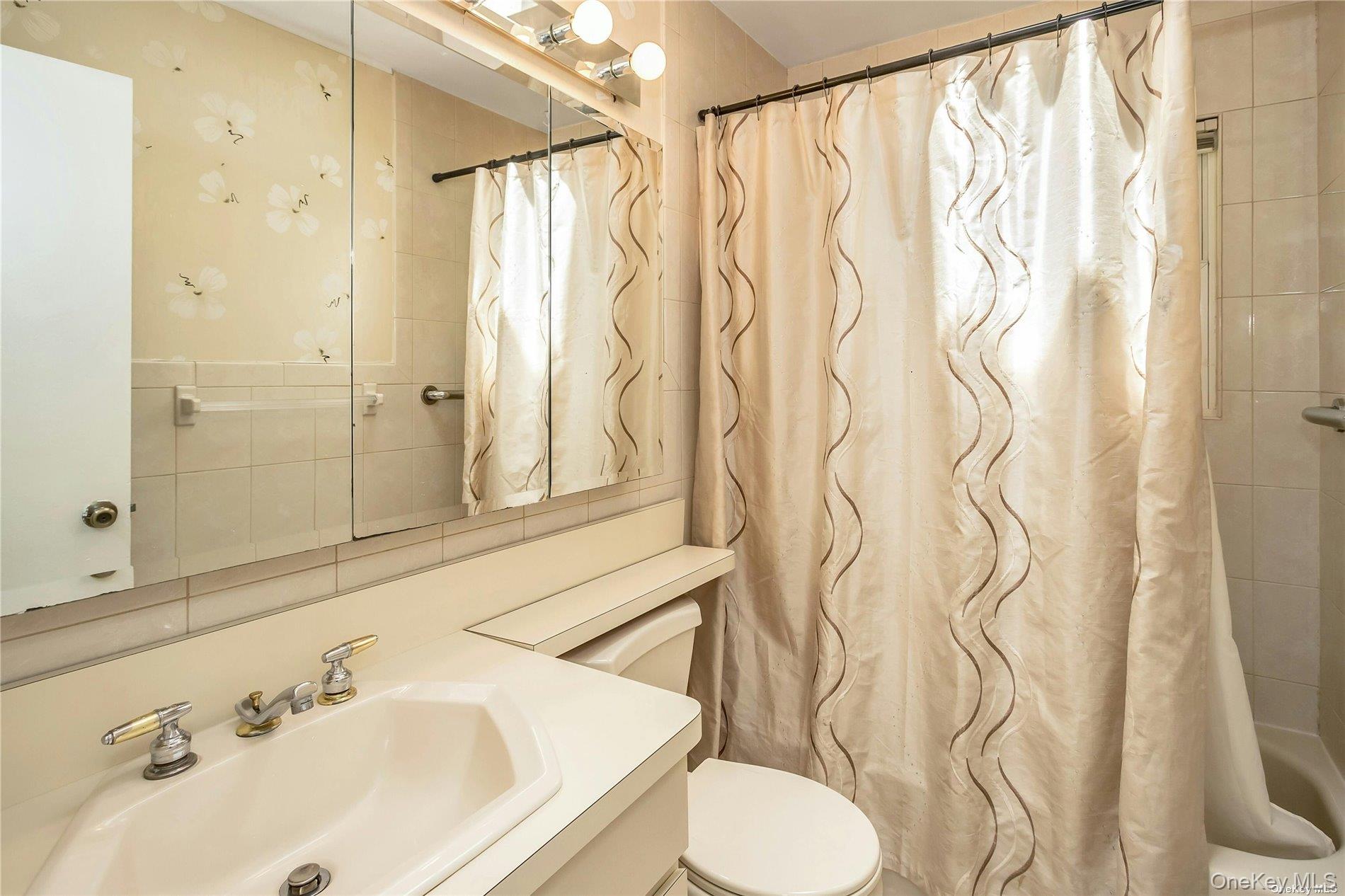 83 Knickerbocker Road Property Photo 18