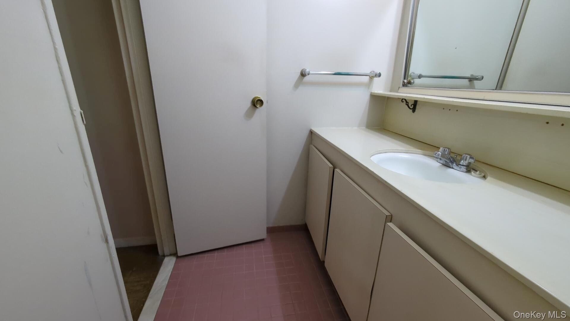 1101 Midland Avenue 228 Property Photo 13