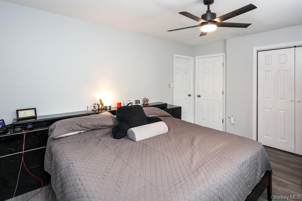 555 N Windsor Avenue Property Photo 20