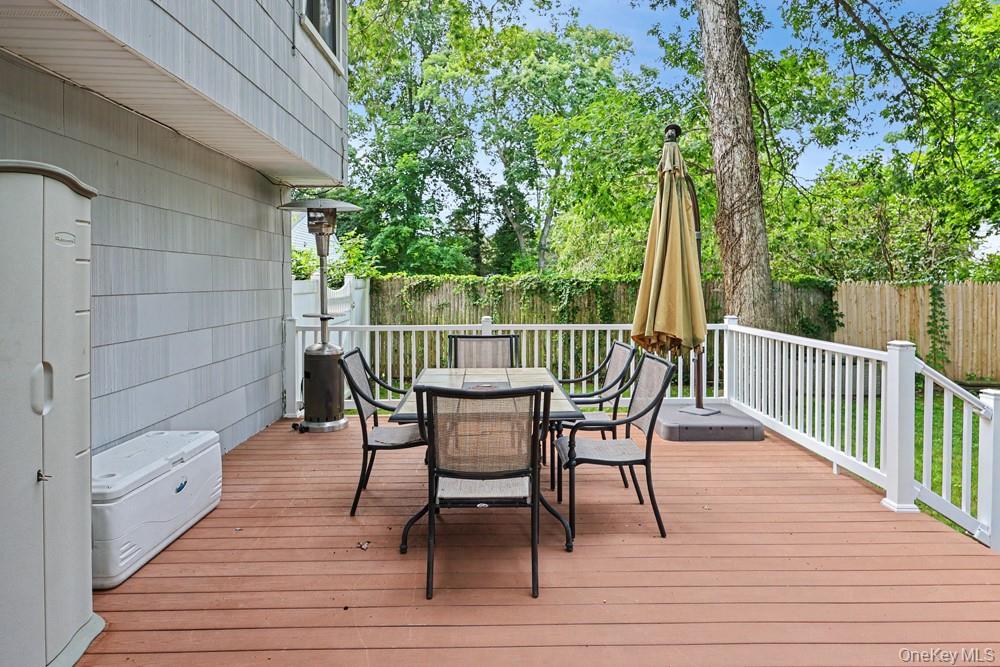 555 N Windsor Avenue Property Photo 25