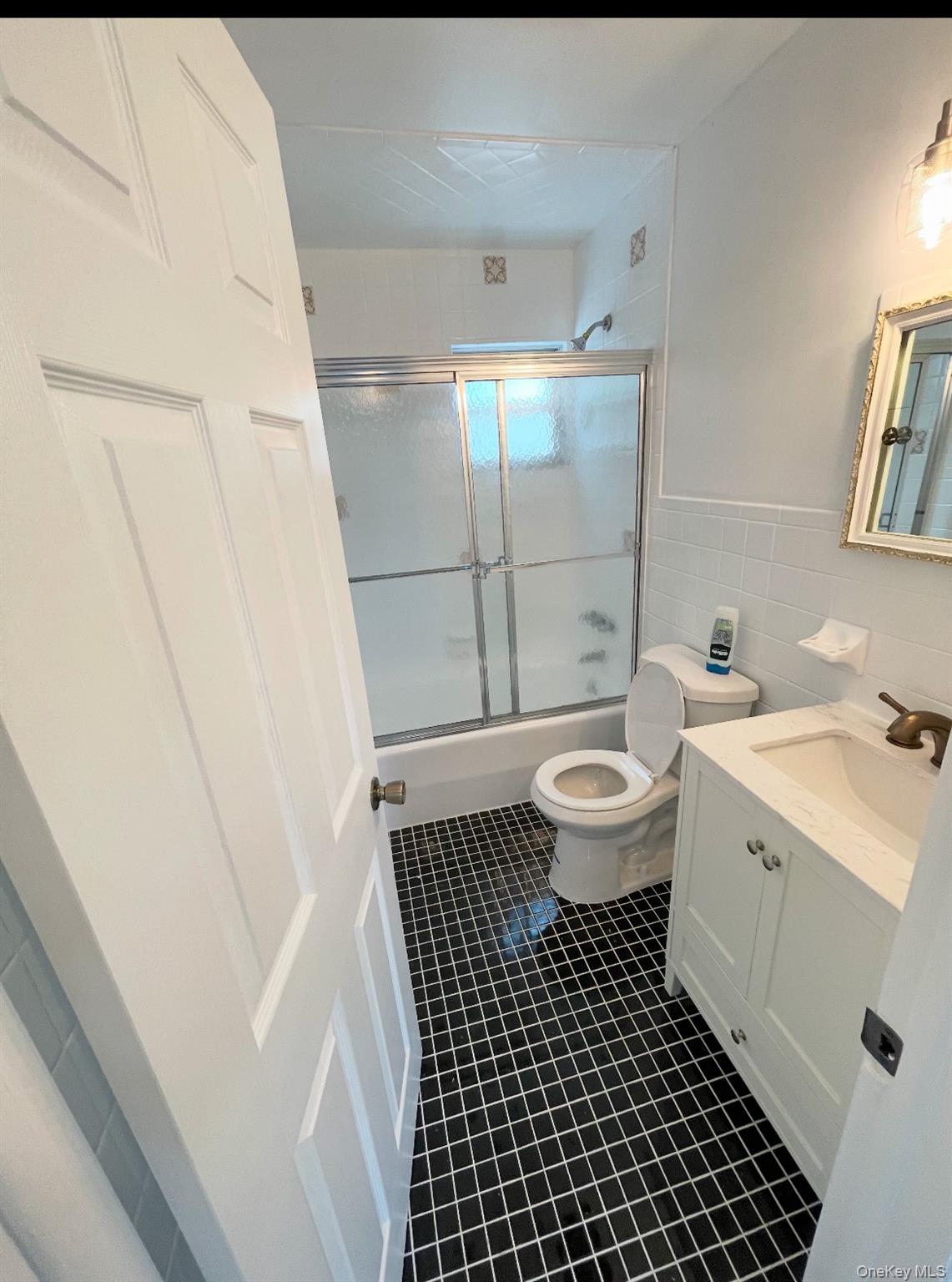 2410 Boston Post Road Property Photo 10