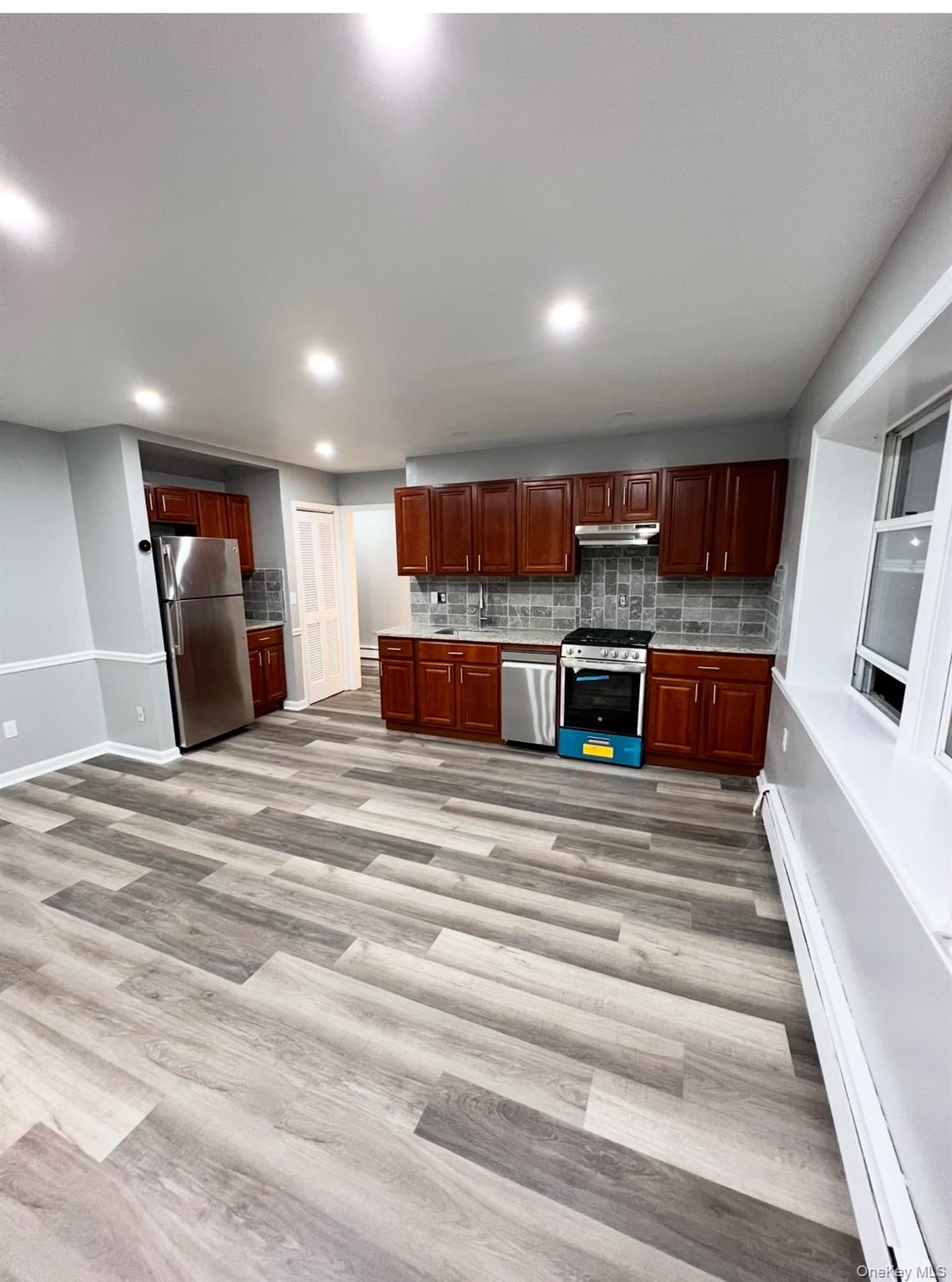 2410 Boston Post Road Property Photo 22