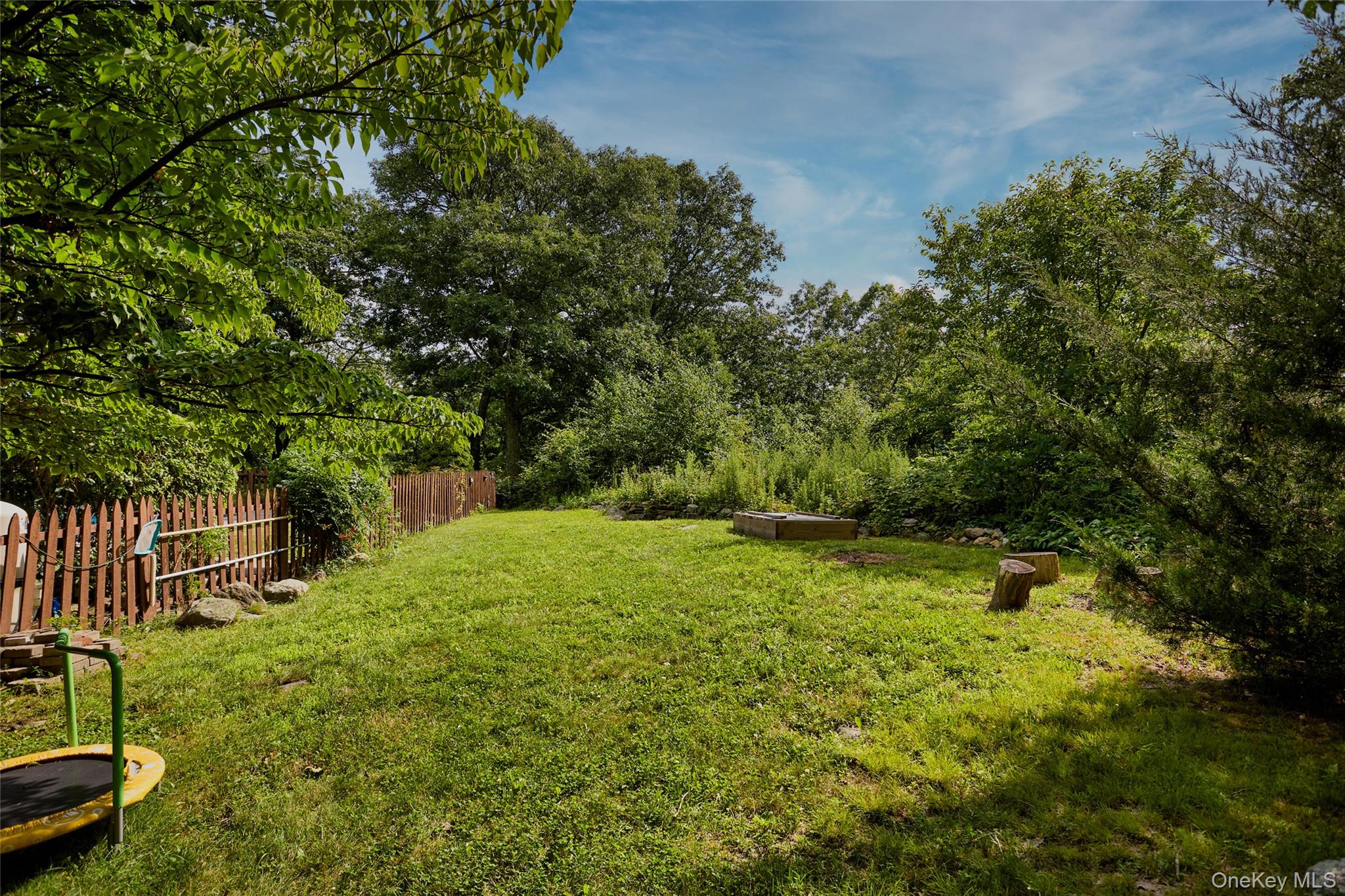 68 Spice Bush Lane Property Photo 4