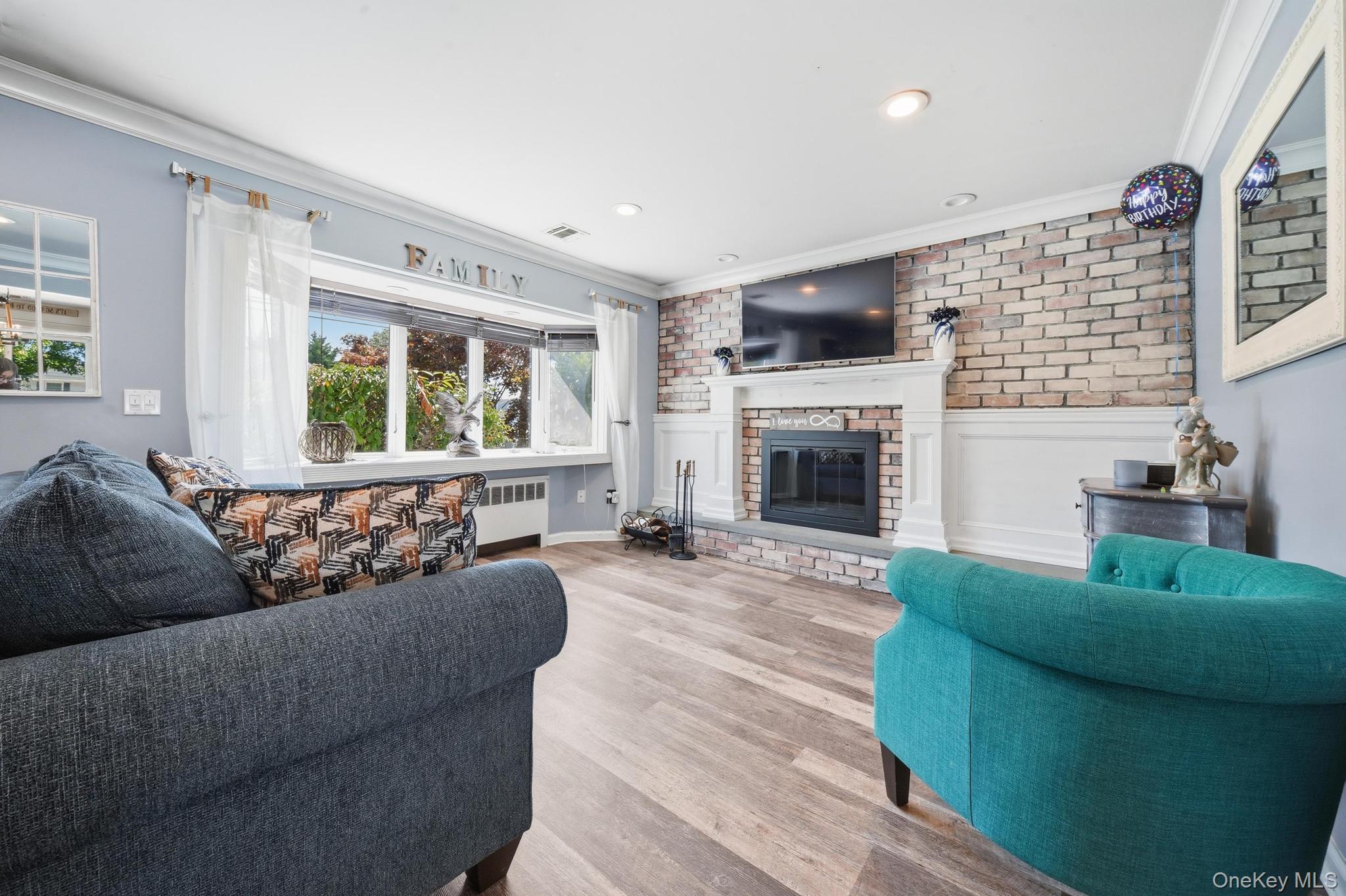 422 Park Lane Property Photo 9