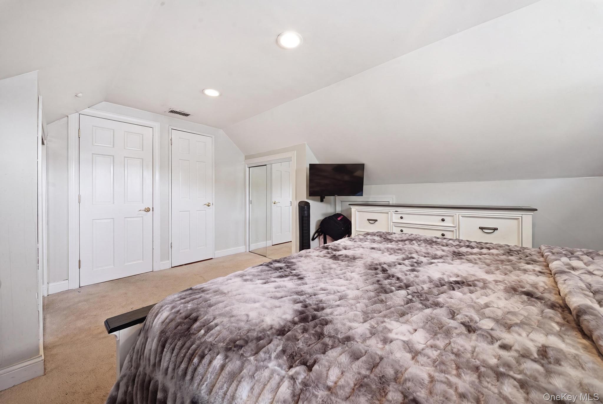422 Park Lane Property Photo 15