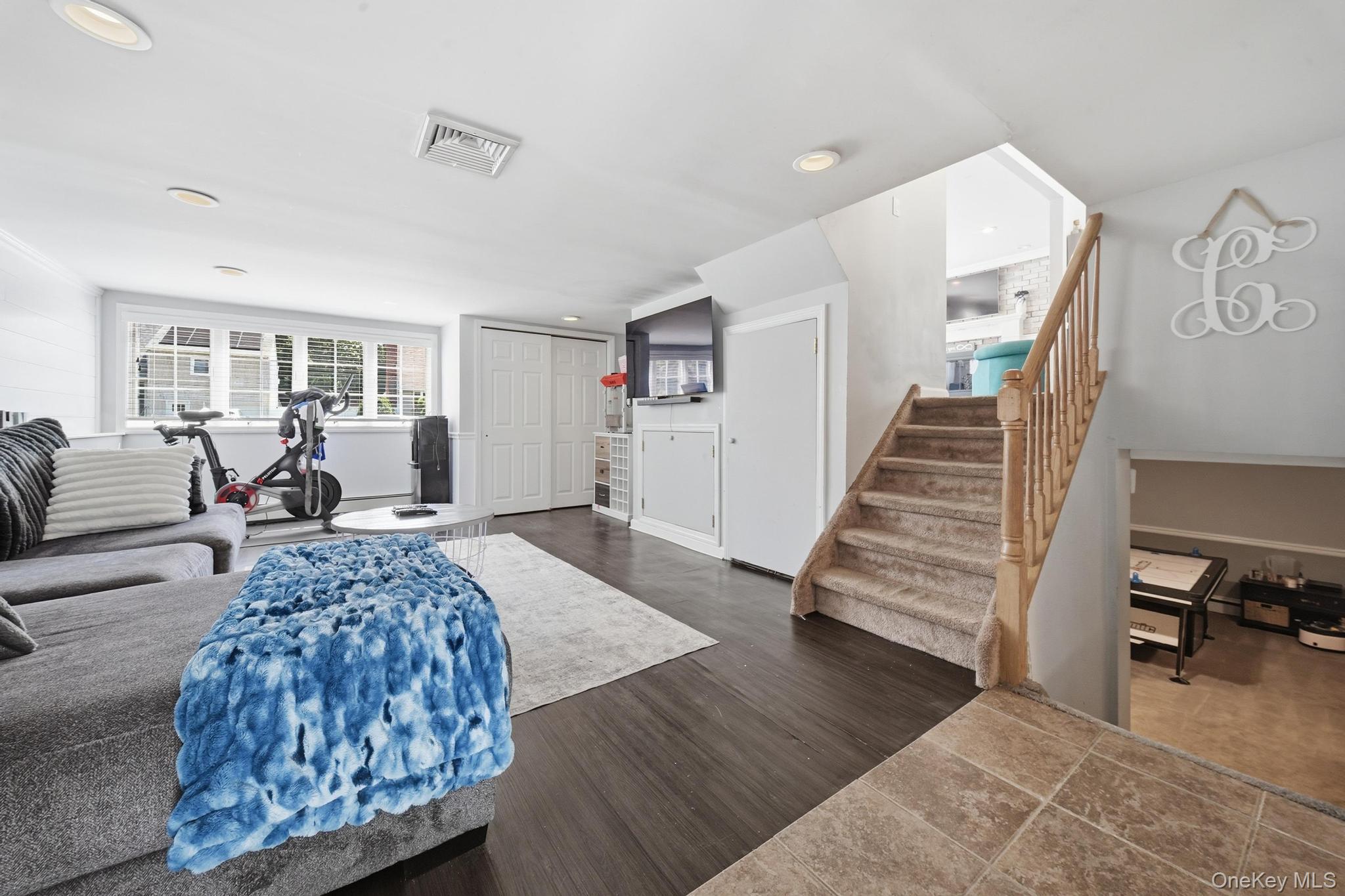 422 Park Lane Property Photo 16
