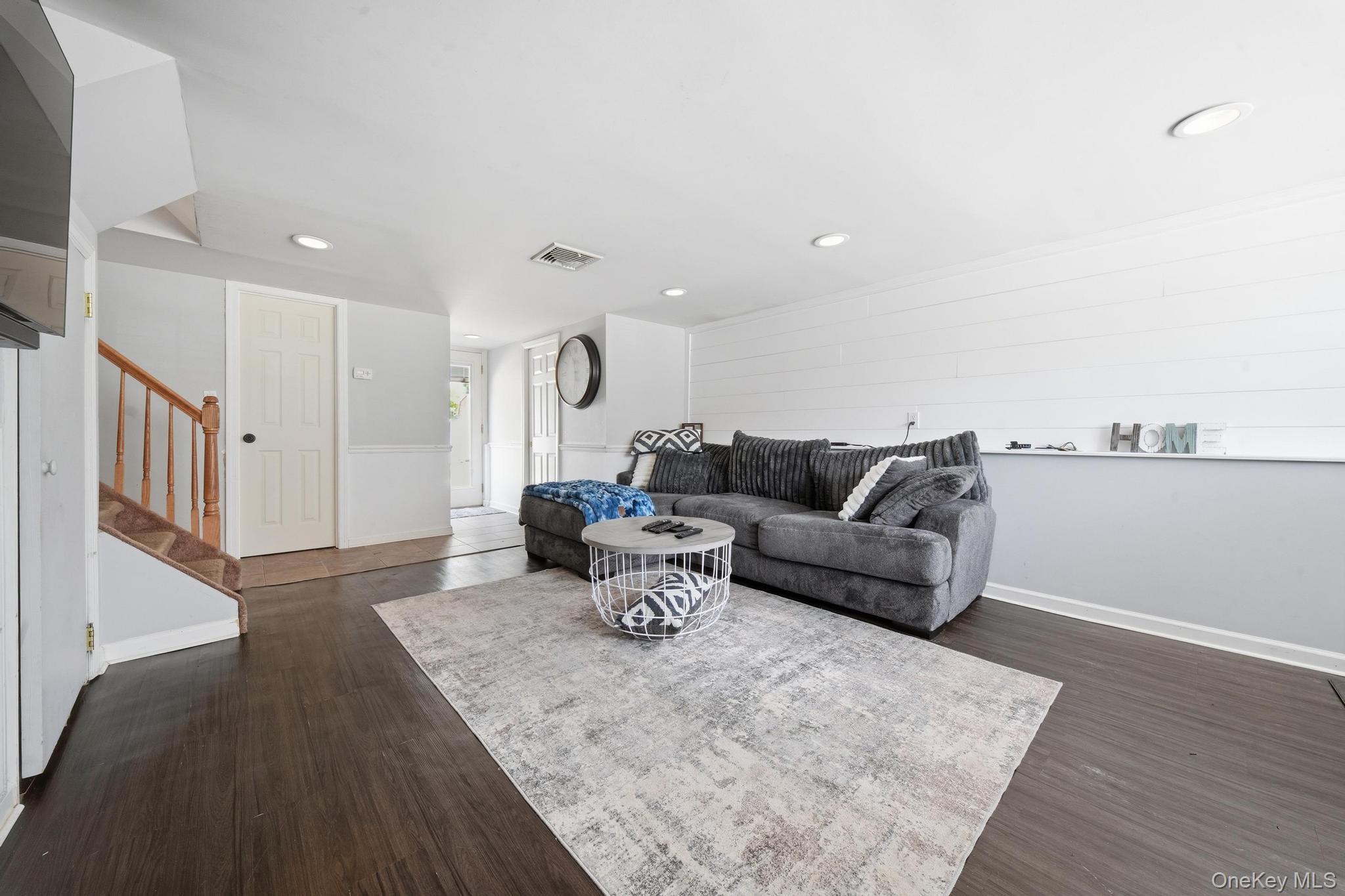 422 Park Lane Property Photo 17