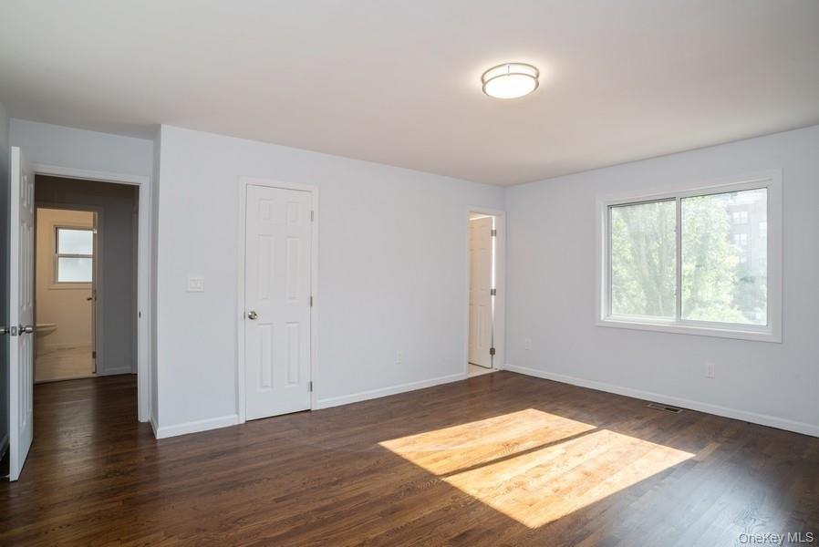 52 Washington Street 1 Property Photo 13