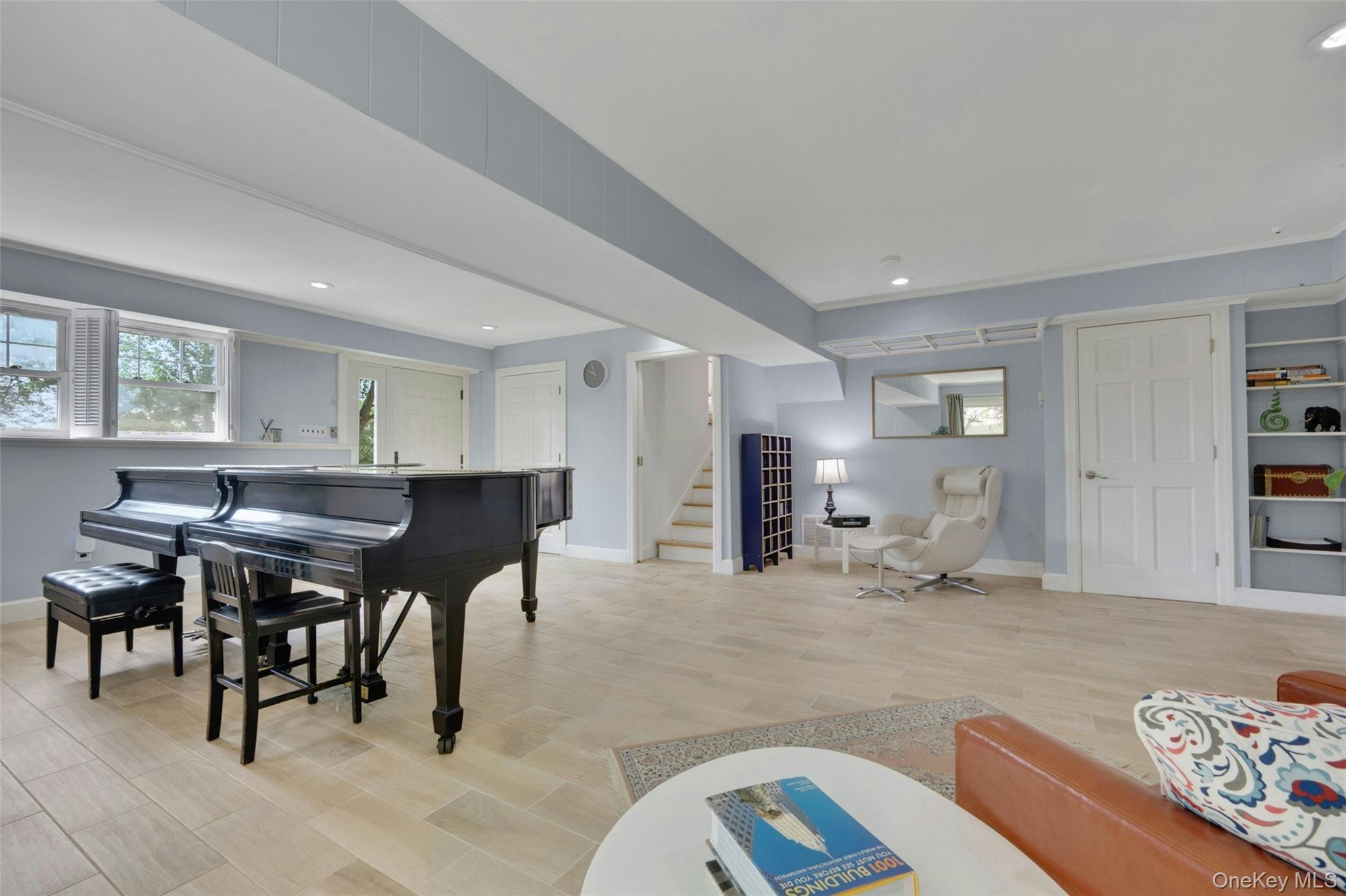 14 Russell Place Property Photo 4